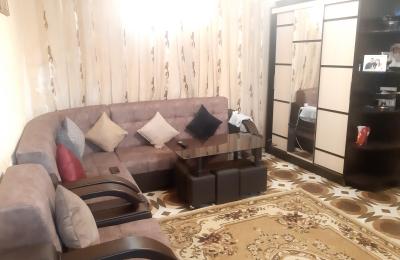 Two-story stone house, 8th and 9th rows of Sari Tagh in the center