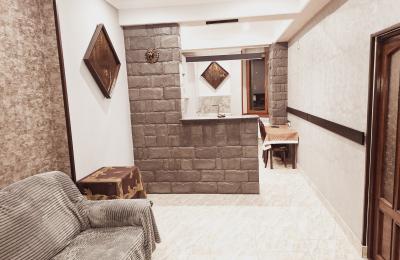 In Ajapnyak, Gevorg Chaush str. 2-room apartment for ren