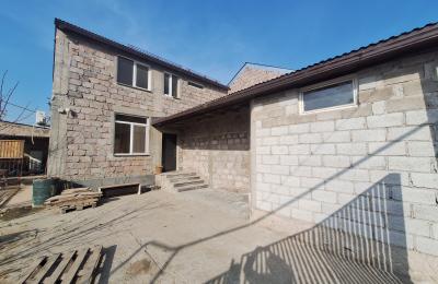 In Avan, Khachatur Abovyan district, a 2-story house is for sale.