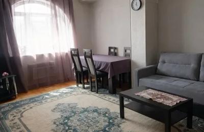 In Avan, for sale, 3-room apartment.