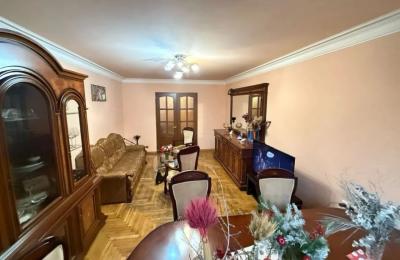 In Arabkir, on Victor Hambardzumyan Street, a 3-4 room apartment is for sale