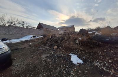 In Zovuni, 400 sq m land for sale