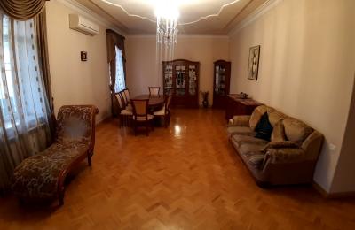 In the center, on Tigran the Great, a 3-room apartment is for sale