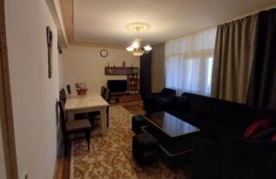 In Bangladesh, on Gusan Sheram Street, a 4-room apartment is for sale