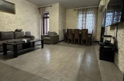 In the center, on Mashtots Avenue, a 3-room apartment is for sale