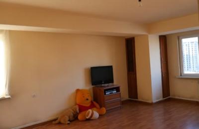 In Ajapnyak, on Nazarbekyan district,a 3-room apartment is for sale